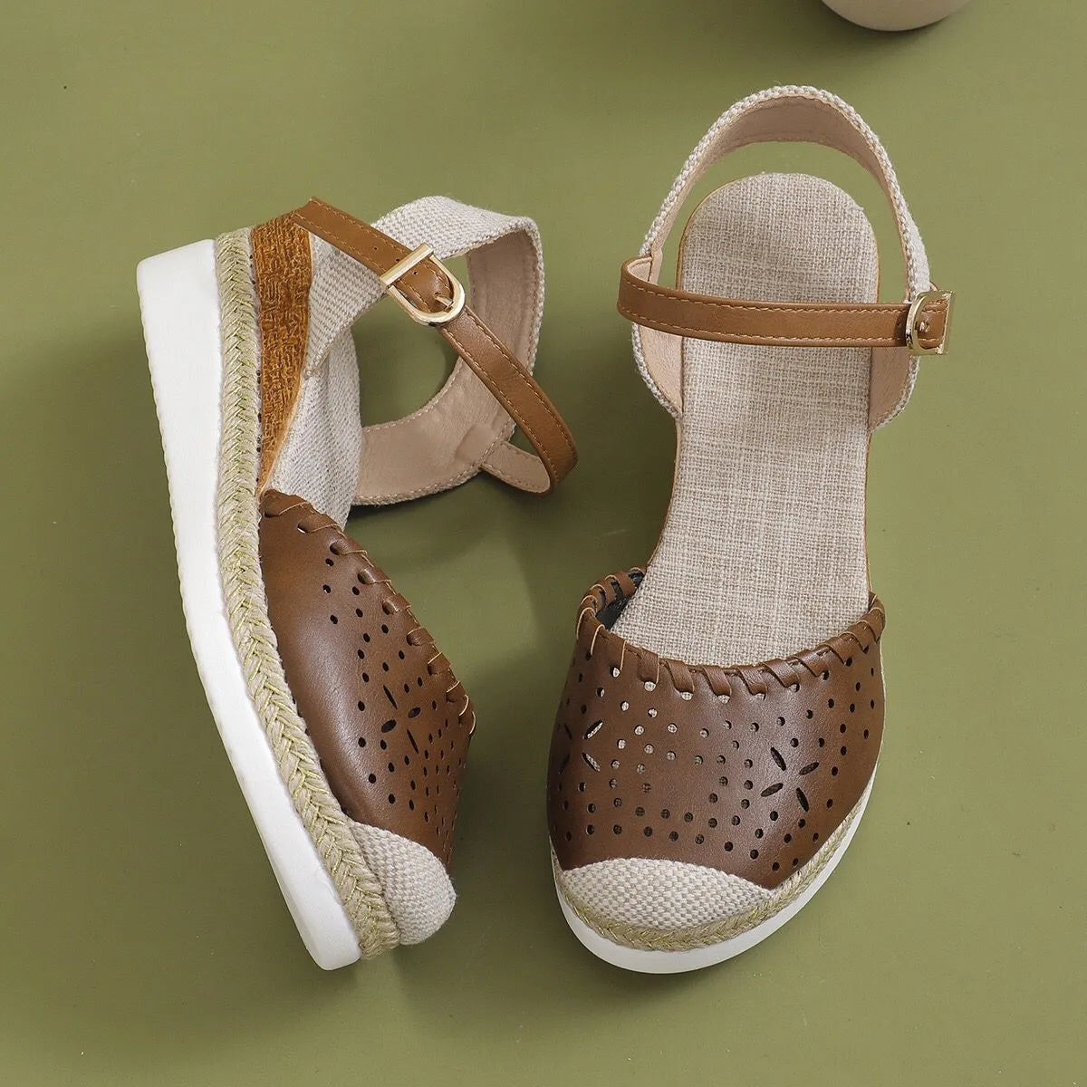 Women's casual wedge shoes with platform sole in a choice of seven colours, featuring a round toe.
