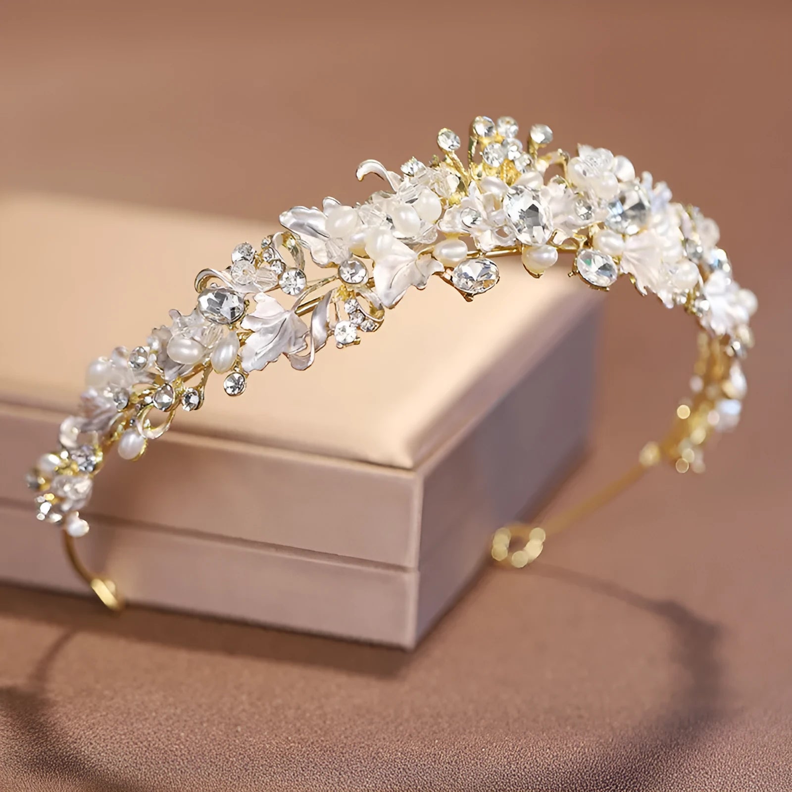 Gold and silver alloy pearl crown headdress for women's weddings and formal occasions