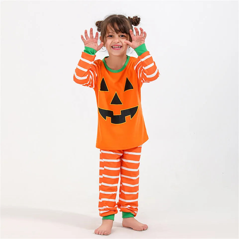 Orange cartoon print polyester family pajama set with top and trousers for Halloween