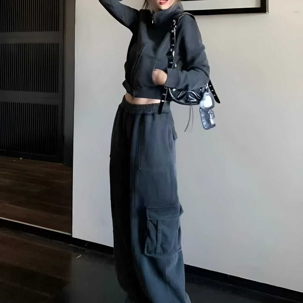 Women's American Retro two-piece sportswear suit in dark gray or brown polyester with splicing detail