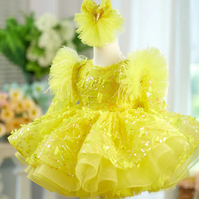 Yellow girls princess costume dress with short sleeves, suitable for heights 80 to 160cm, chemical fibre blend