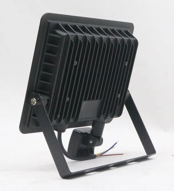 LED flood light with black high strength aluminium shell and 5mm glass cover, IP65 waterproof, 120° beam angle, 10W to 200W.