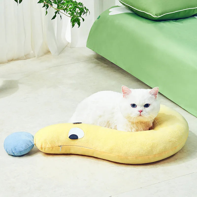 Blue or yellow rectangular pet cushion measuring 62cm by 39cm for cat or dog sleeping