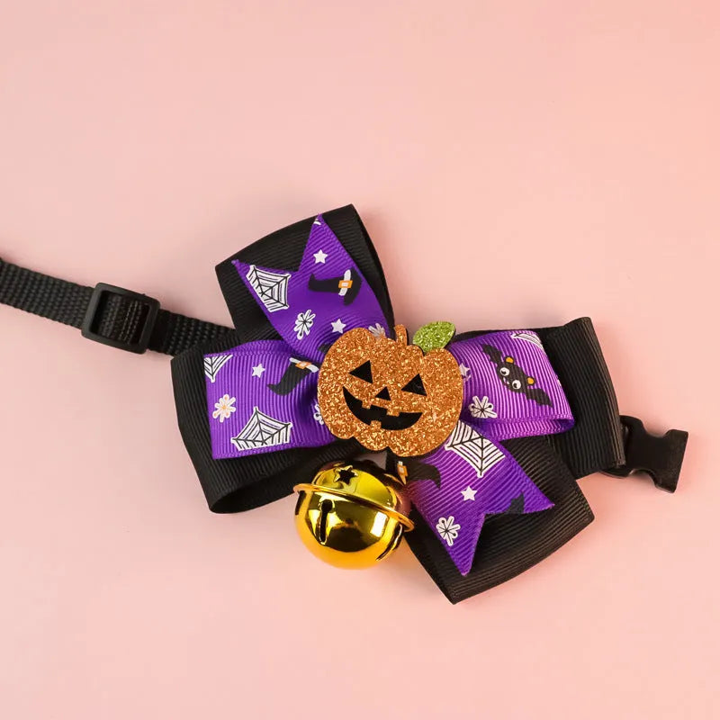 Polyester pumpkin bow tie with bell decoration for cats and dogs in orange colour