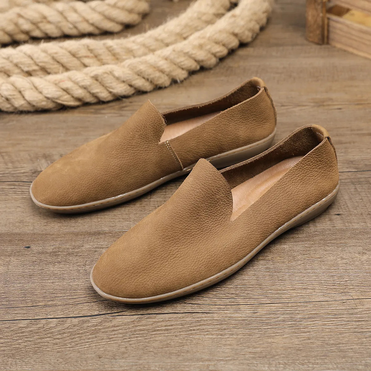 Handmade men's sports shoes in khaki colour with low-top design and wedge heel