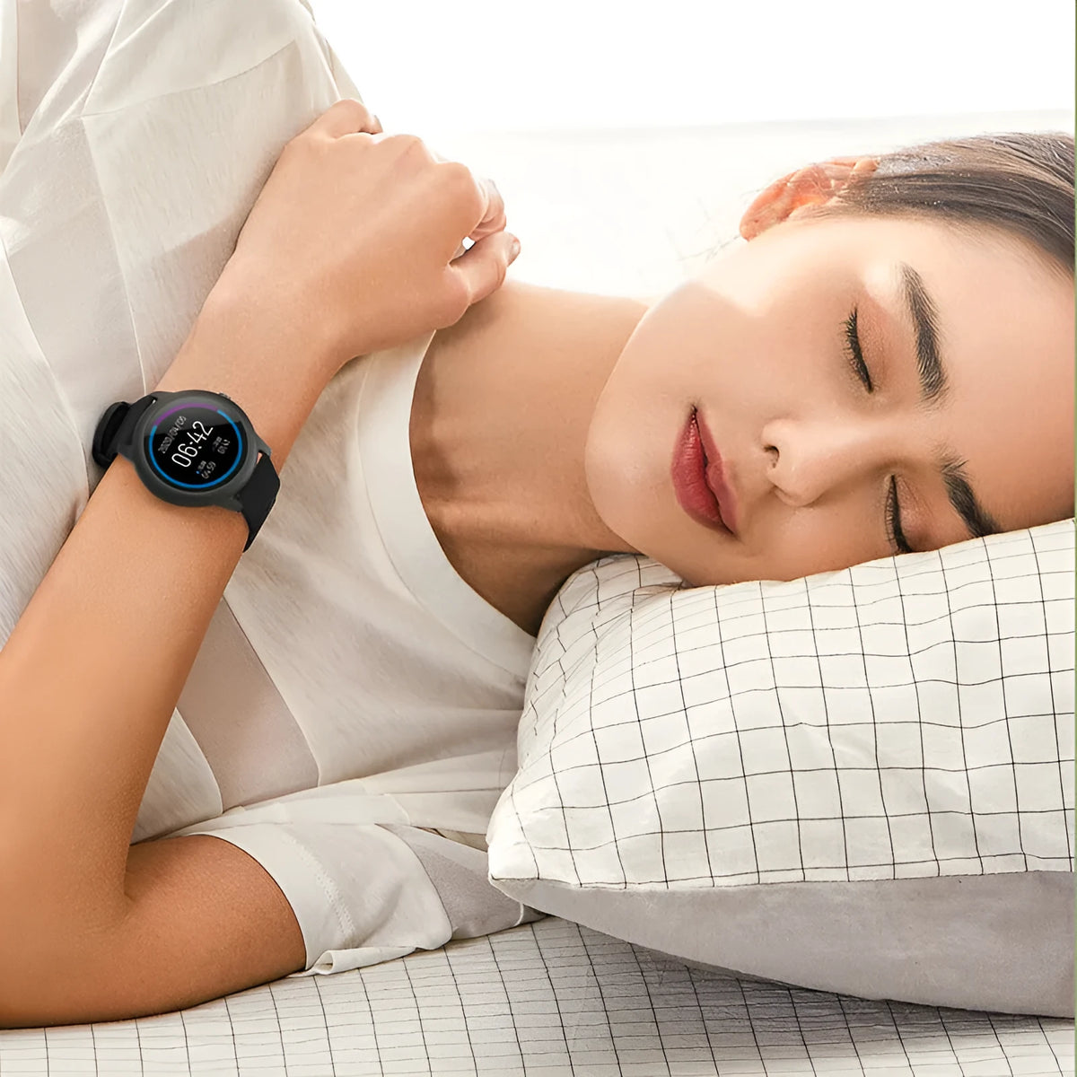 Haylou LS05 Black smart watch with 1.28 inch TFT screen, round 45.3mm alloy case, silicone band, heart rate and sleep monitor