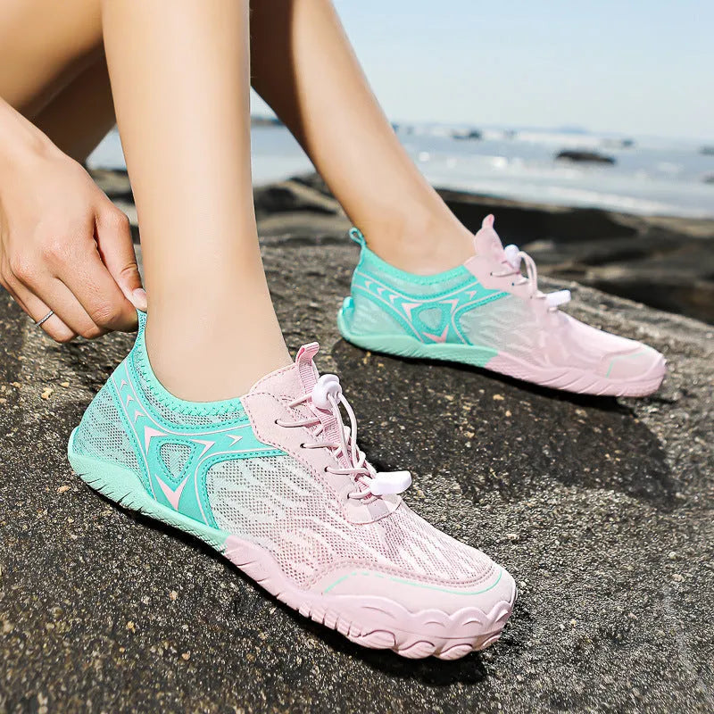 Five finger non-slip upstream shoes in army green with natural rubber soles for hiking and wading