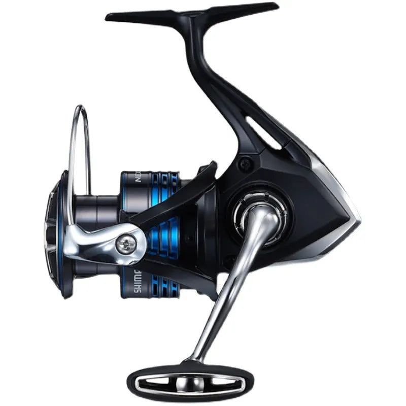 Outdoor recreational spinning fishing wheel in silver with black handle, size C5000HG