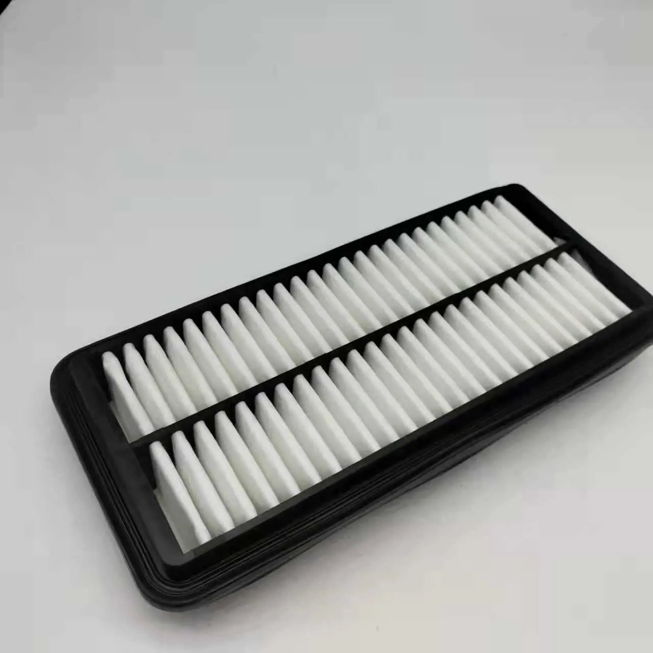 Black car air filter for Modern vehicles with 256mm x 113mm dimensions