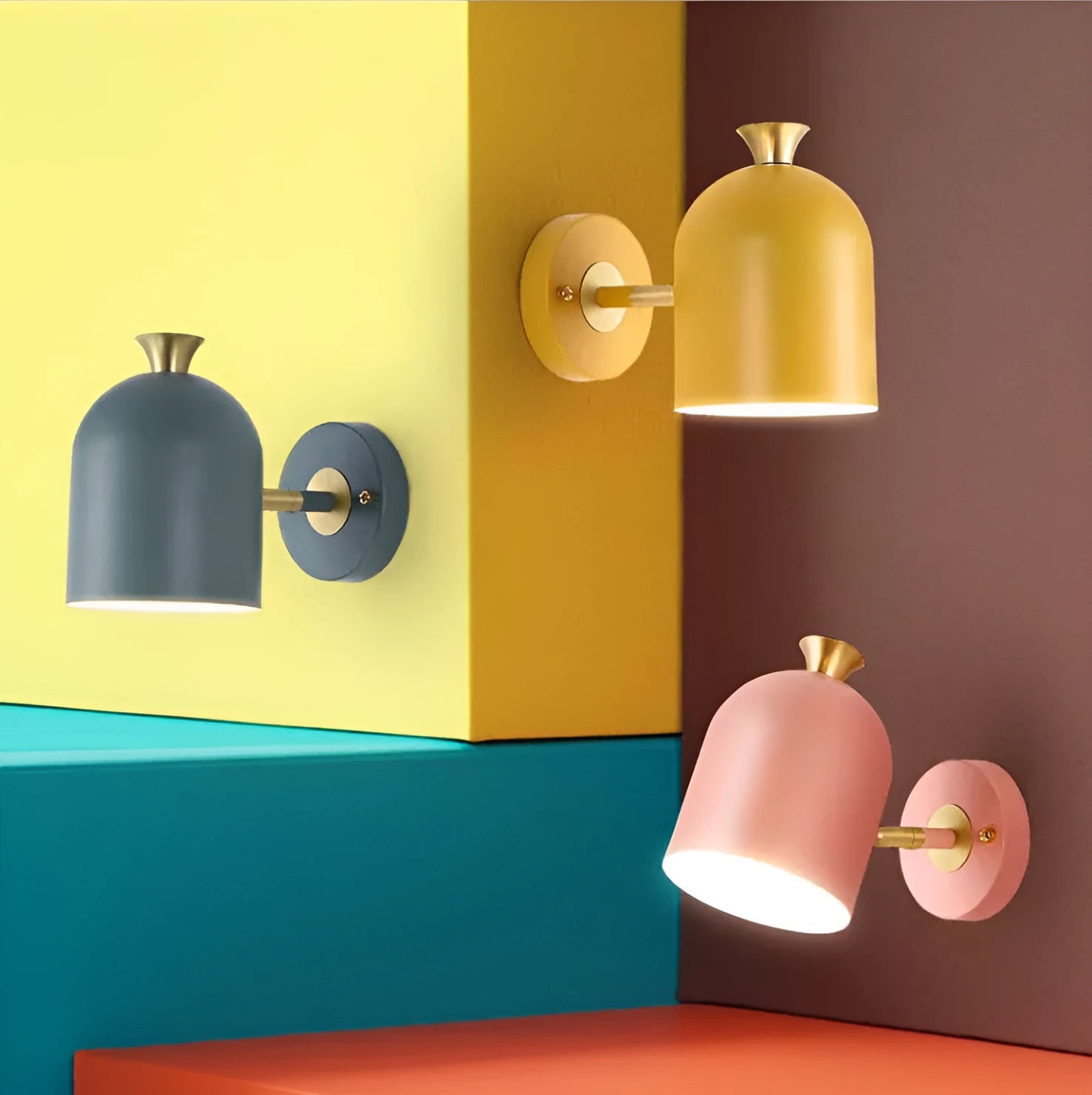 Single-head aluminium wall lamp with a mirror front panel showing a coloured LED light.