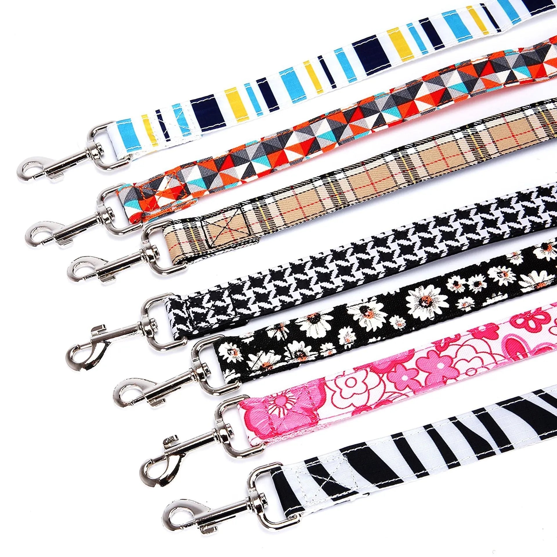 Black pet traction rope with plaid stripe design showing 120cm length