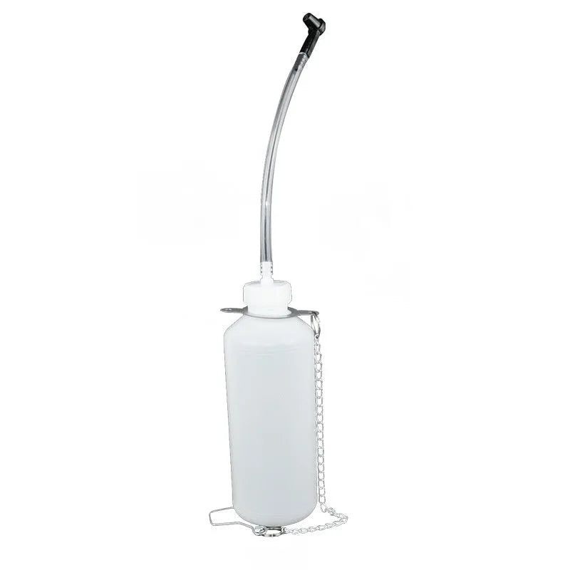 Pneumatic brake fluid replacement machine with pressure gauge and regulator on 49x30x42 cm unit