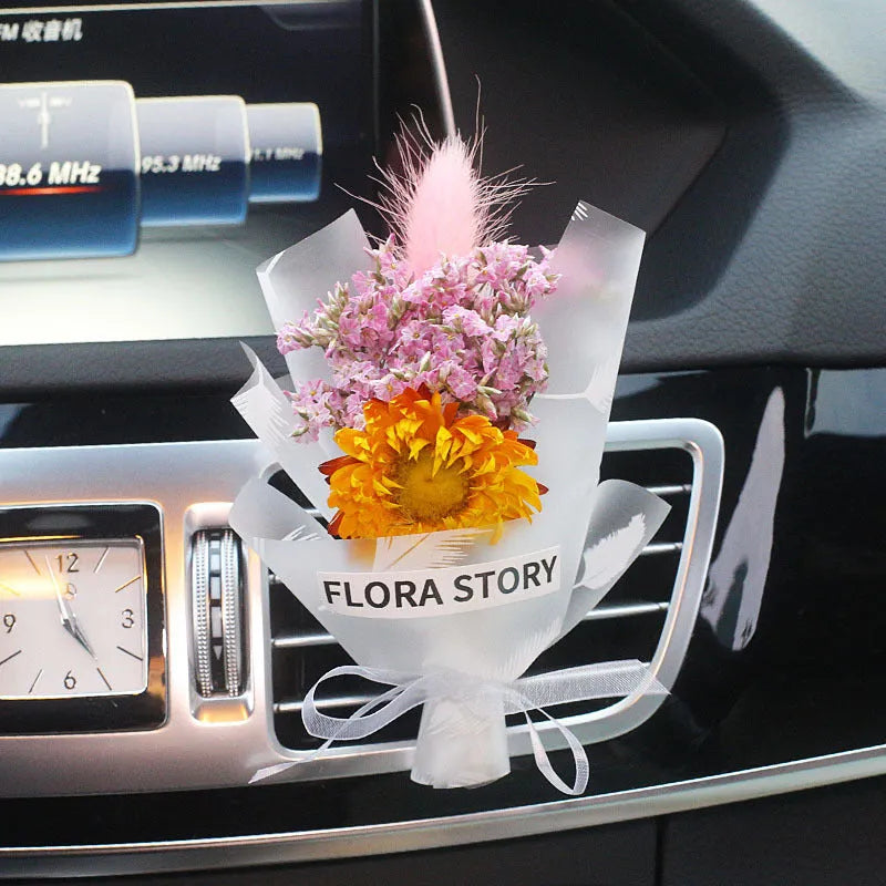 Dried flower car air freshener with natural aroma slices mounted on vehicle air conditioning vent