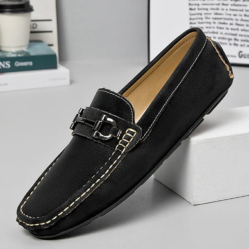 Men's casual loafers in beige with round toe design and rubber sole