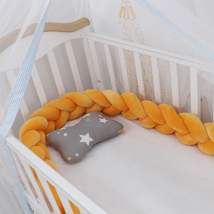 Flexible braid knot baby bumper cushion in soft spandex velvet for crib protection