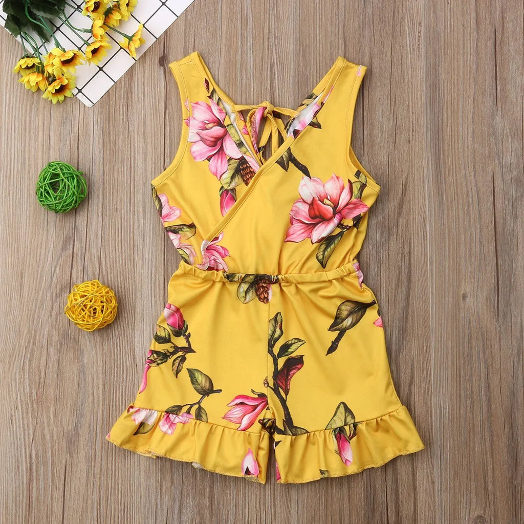 White and yellow floral print cotton outfit for a baby girl, showing Asian sizing from 90cm to 130cm.