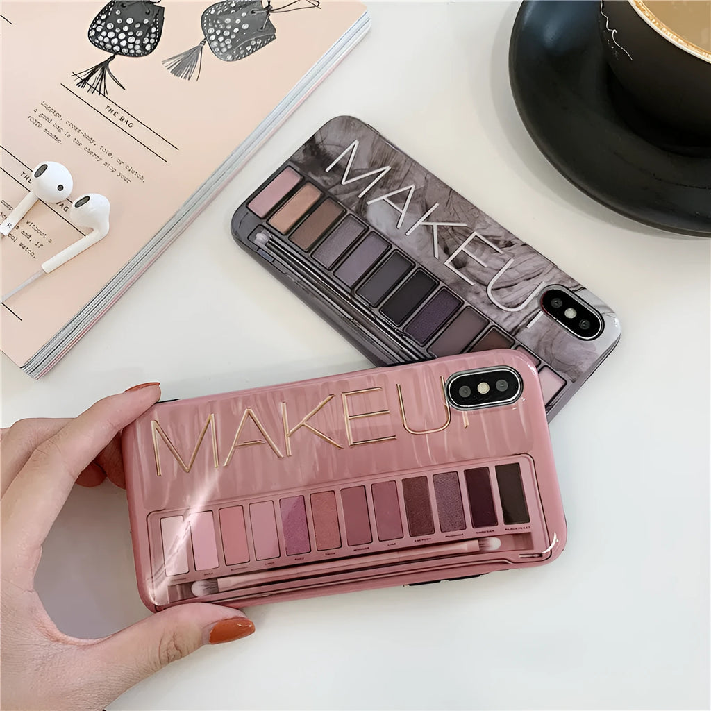 Silicone iPhone case with marble pattern in flesh or grey colour.