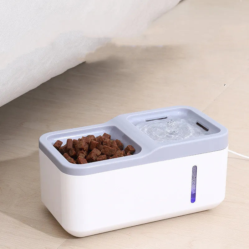 Intelligent 2.8L ABS automatic pet water dispenser for cats in black with EU plug on a floor