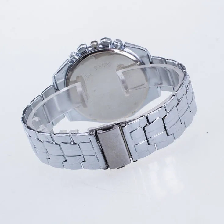 Silver stainless steel men's sport watch with pointer display, 4cm dial, black face on steel strap