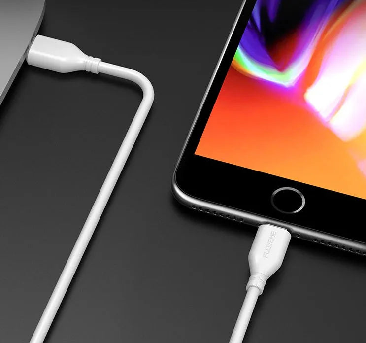 White nylon-braided USB-C to Lightning charging cable for iPhone, 1 metre long