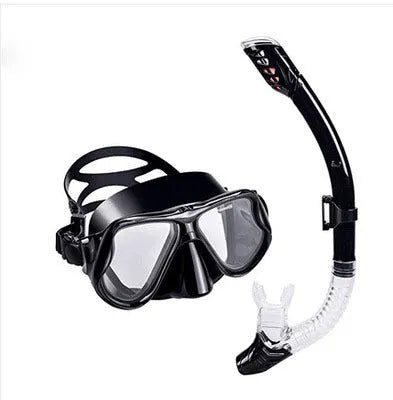 Black diving goggles with PC frame, silicone mask, adjustable strap, and transparent anti-fog lenses.