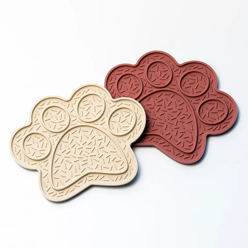 Round silicone slow food lick mat for cats and dogs, 20cm geometric wave plate in light blue, light green, or light pink.