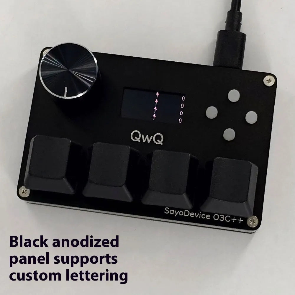 Customisable Hall magnetic axis game keyboard numeric pad with IPS screen, knob, and RGB backlighting.