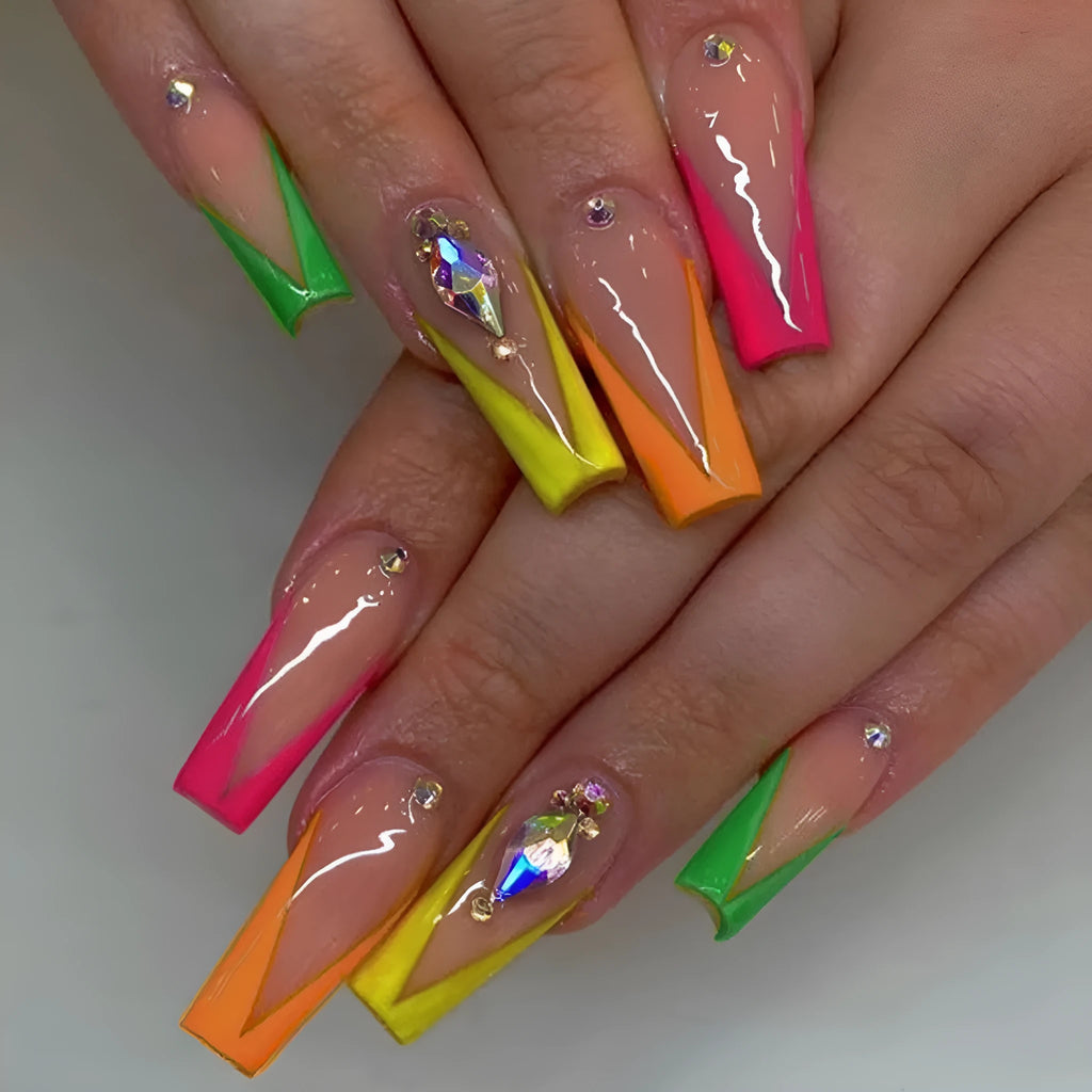 Diamond colour French artificial nail tips with detachable design and cartoon patterns including jelly glue and filing strips