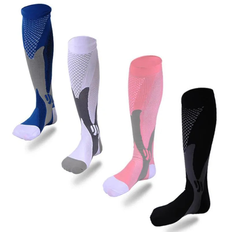 Graduated compression athletic socks for men and women in various colours with size measurements shown