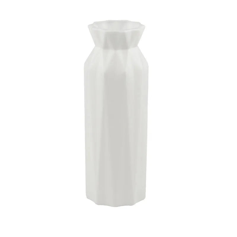 Green melamine drop-resistant vase with a 7.2cm base diameter on a desk.