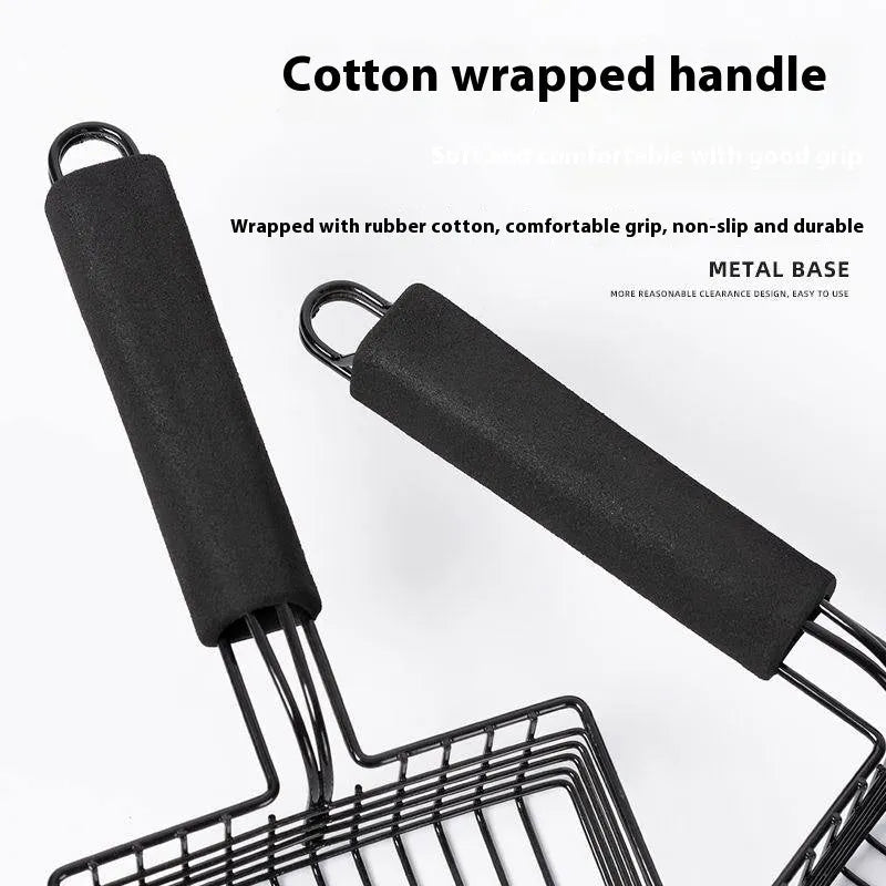 Black alloy metal cat litter scoop showing 0.8cm mesh detail