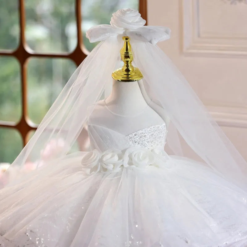 White polyester sleeveless princess dress for children's performances, round neck, full length