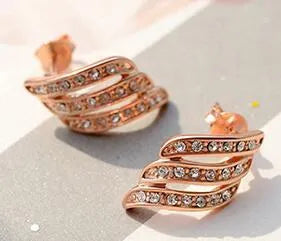 Simple plated wild earrings for women, lightweight 9g, gold tone finish, pierced earrings