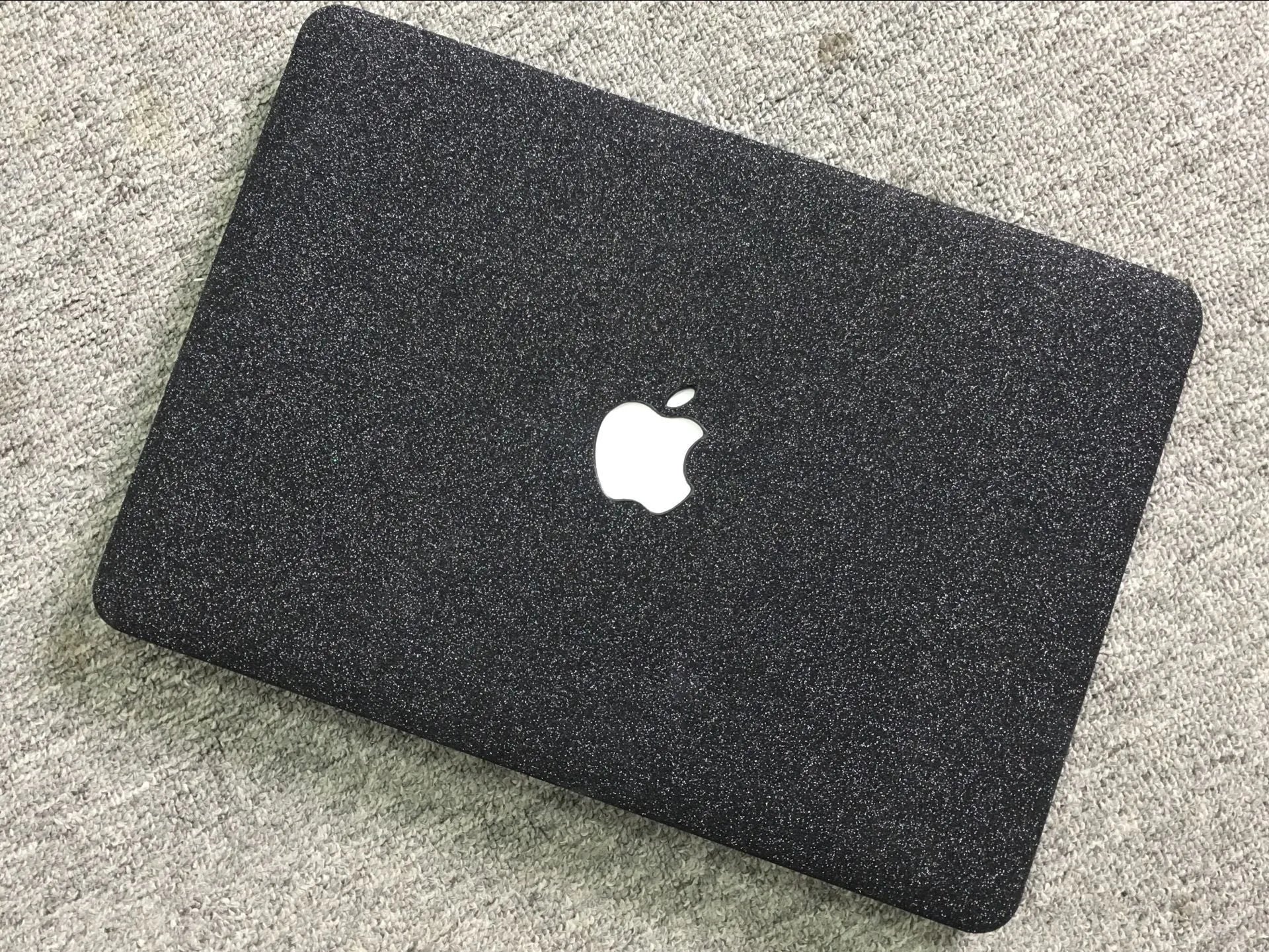 MacBook flash powder protective case in PC material with style option showing colour choice