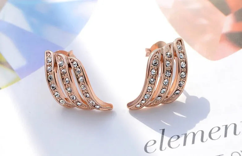 Simple plated wild earrings for women, lightweight 9g, gold tone finish, pierced earrings