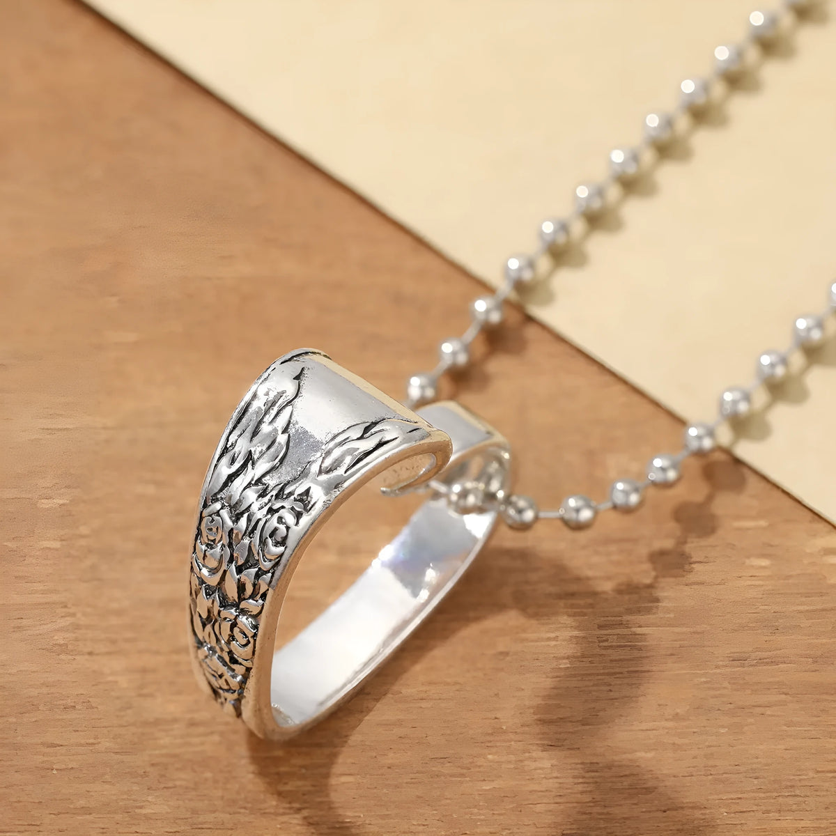 Silver flower love pendant necklace for women with heart-shaped alloy pendant and letters numbers text design