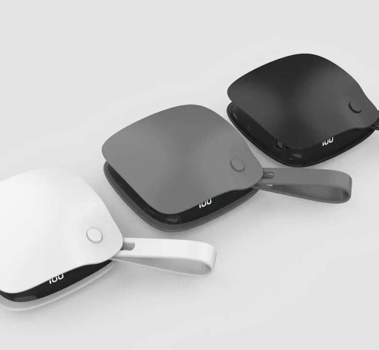 Streamer Mobile Power Hand Warmer in black with double-sided heating and battery display