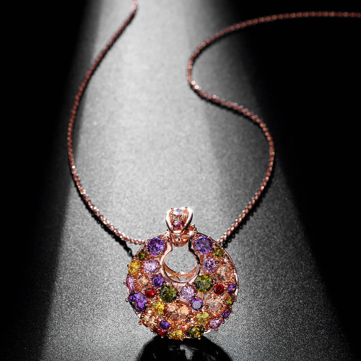 Women's geometric copper necklace with zircon stones and rose gold electroplated finish