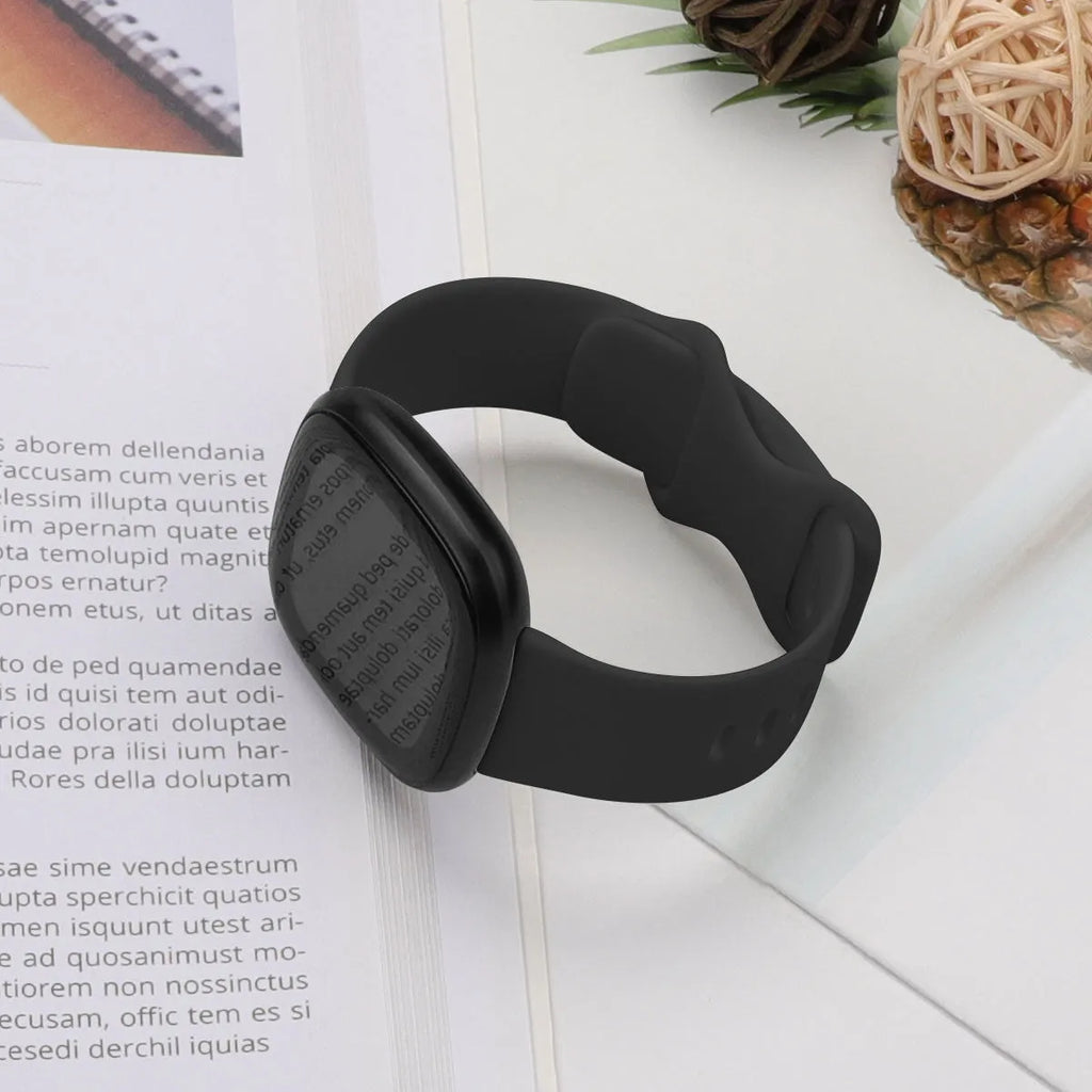 Fitbit Versa 3 smart watch replacement strap in TPU silicone available in six colours