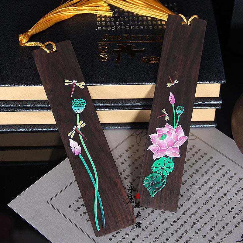 Chinese style sandalwood bookmark with painted lotus and landscape flower decoration