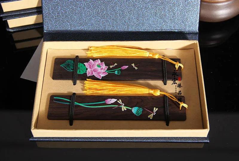 Chinese style sandalwood bookmark with painted lotus and landscape flower decoration