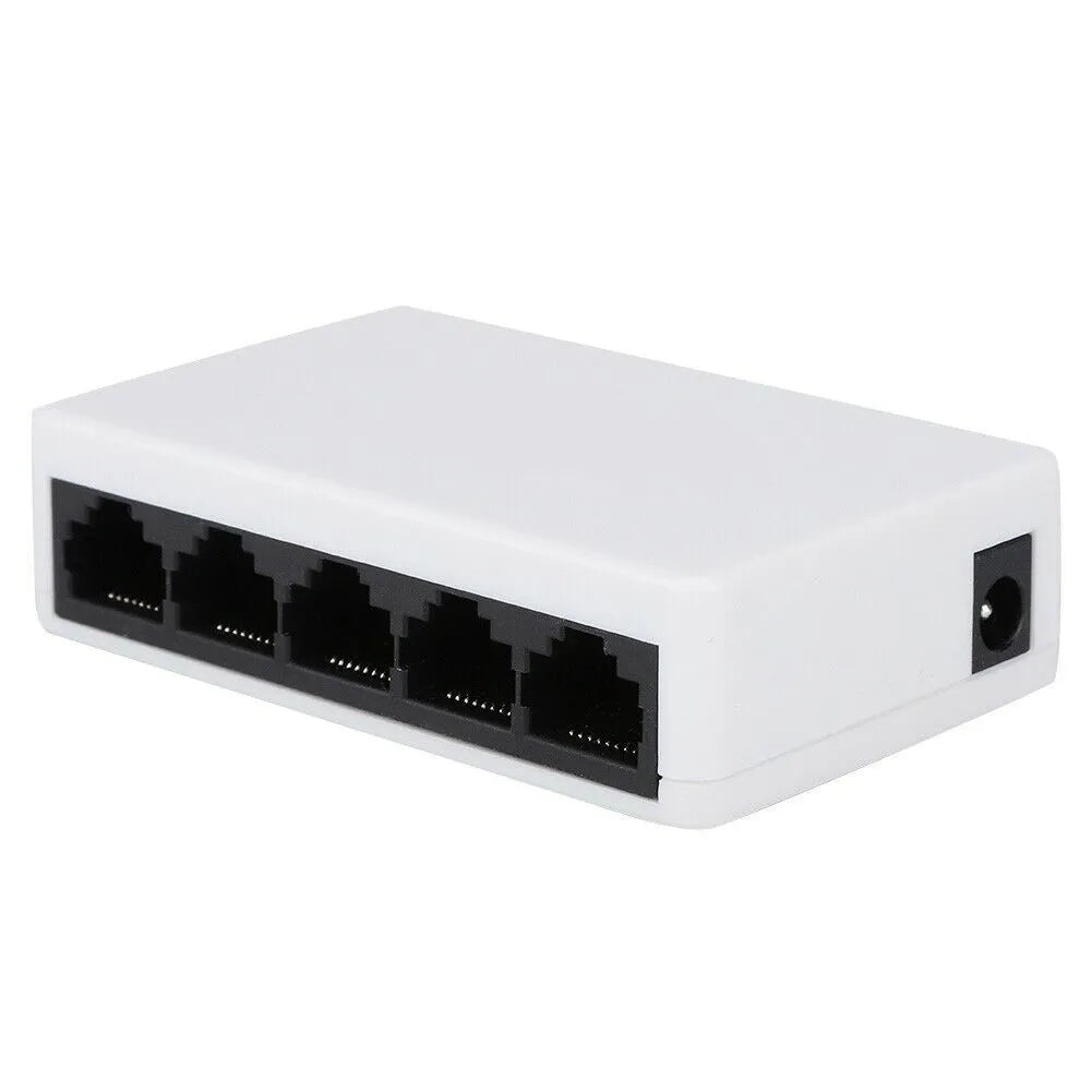 White 5-port 100 Mbps Ethernet switch with compact dimensions 82x49x21mm