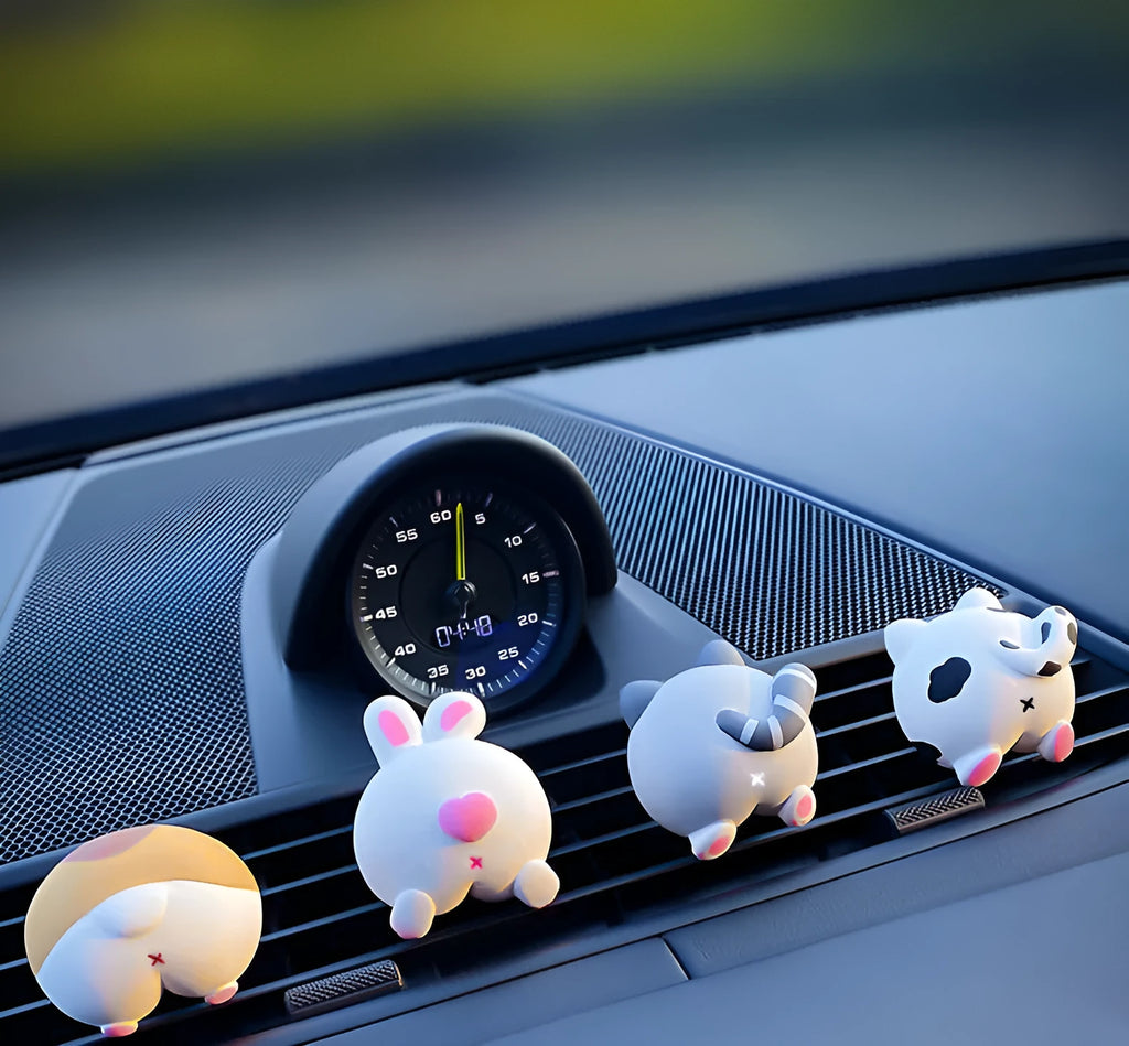 Car aromatherapy air outlet clip with diffuse stone holder, cute animal butt design, and 5 ml essential oil bottle