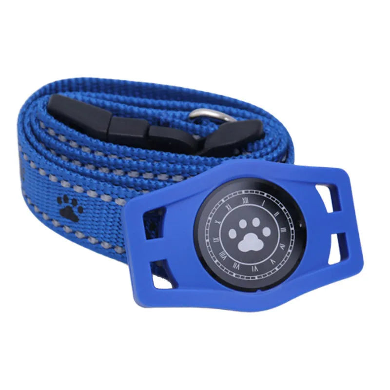 Pet locator GPS global tracker with IP67 waterproof rating, black colour, on a pet collar