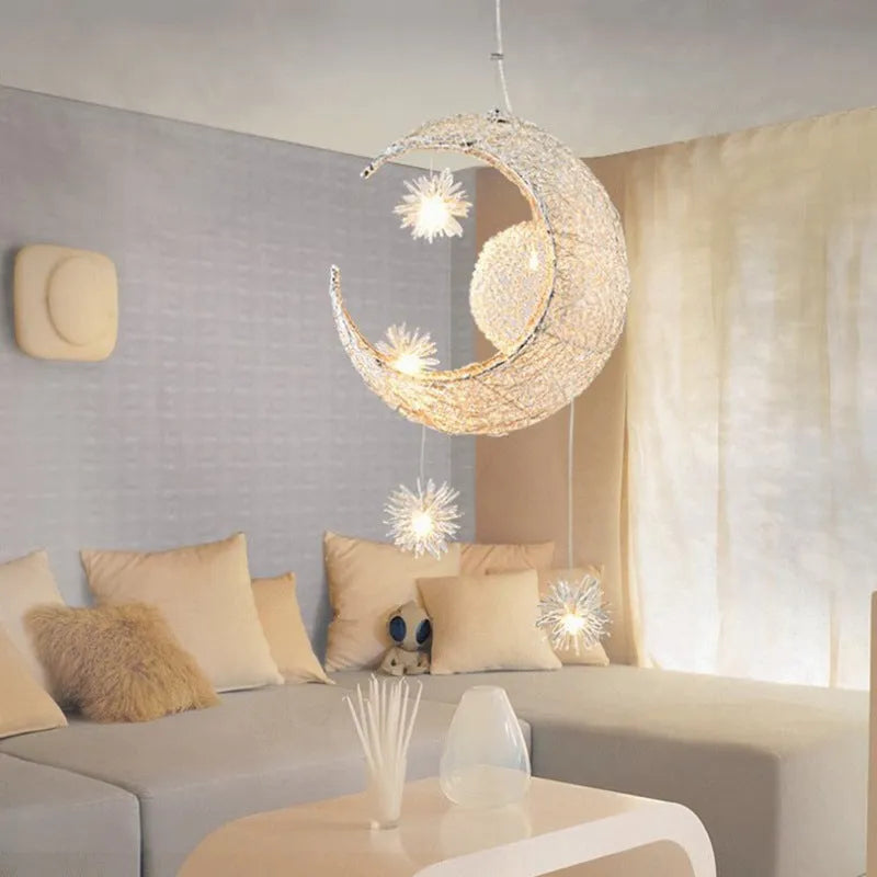 Aluminium wire star moon chandelier with zinc alloy and iron construction, 250mm diameter