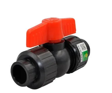 All-plastic PVC ball valve globe valve with steel core reinforcement and 20mm female thread ports