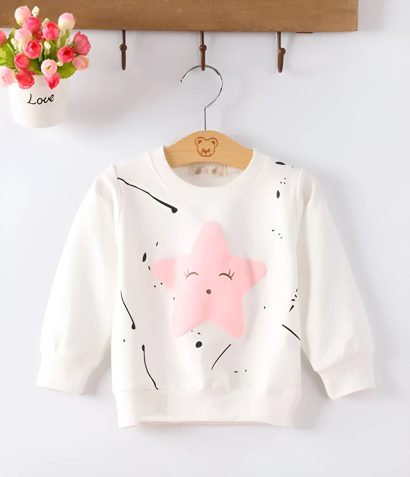 Korean-style baby girl autumn sweater with cartoon pattern in soft-treated fabric