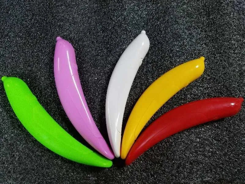 Electric coffee drawing pen in yellow red pink white green colours for food decoration on cake and biscuits