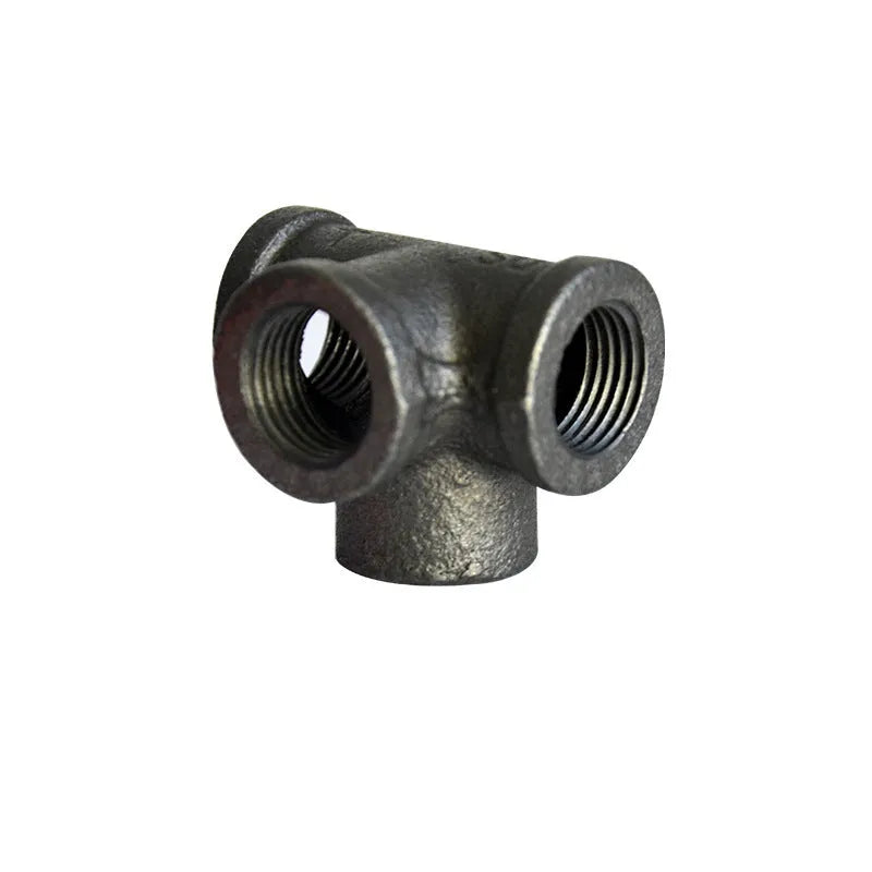Galvanized steel pipe fittings with four-way corner design in DN15, DN20, DN25 diameters