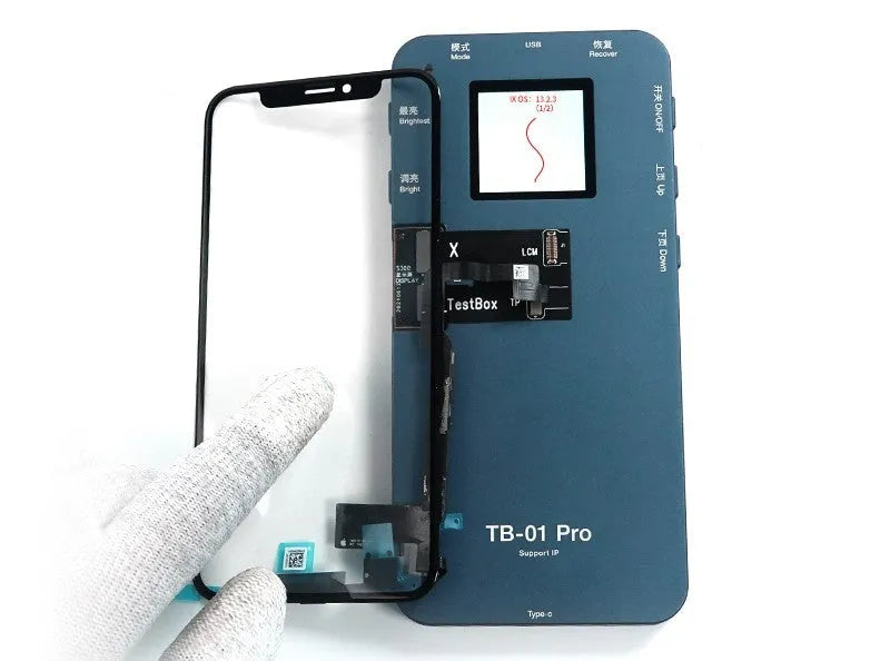 Intelligent mobile phone screen tester with connectors for Apple and Android smartphones